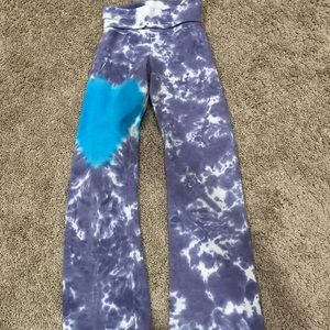 Groovy Blueberry yoga pants size 7